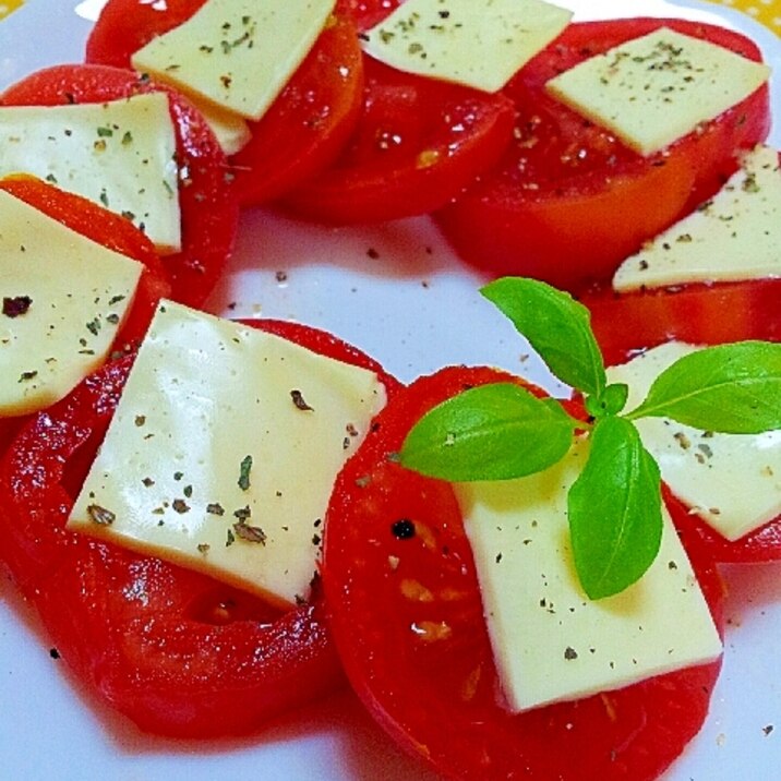 トマトとスライスチーズの バジル風味な簡単サラダ レシピ 作り方 By ラズベリっち 楽天レシピ トマトとスライスチーズの バジル風味な簡単サラダ レシピ 作り方 By ラズベリっち 楽天レシピ